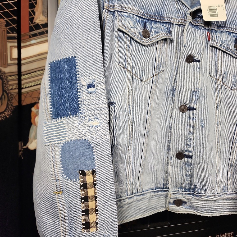 The Levi's Premium Sashiko Stitch Patchwork Trucker Jacket (Style #723340789) S - Picture 4 of 8